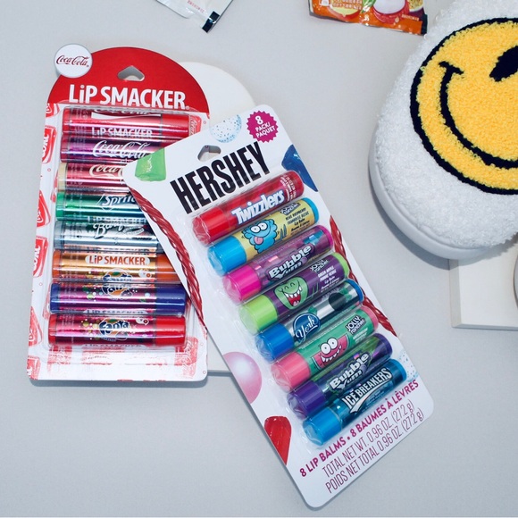 HERSHEY + LIP SMAKERS Coca-Cola 8 Piece Lip Balm Party Pack 16 TOTAL - Picture 2 of 5